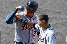 DF289 Jose Iglesias Detroit Tigers Feels Miggy  8x10 11x14 16x20 Spotlight Photo