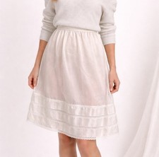 Vanity Beige Nylon Vintage 80s Tiered Lace Trim Slip Skirt S 24  -26  Retro Midi