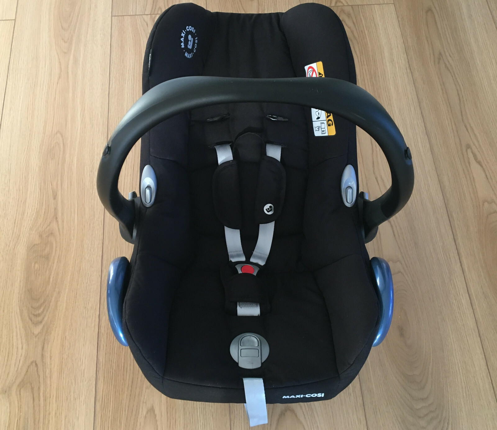 maxi cosi black grid