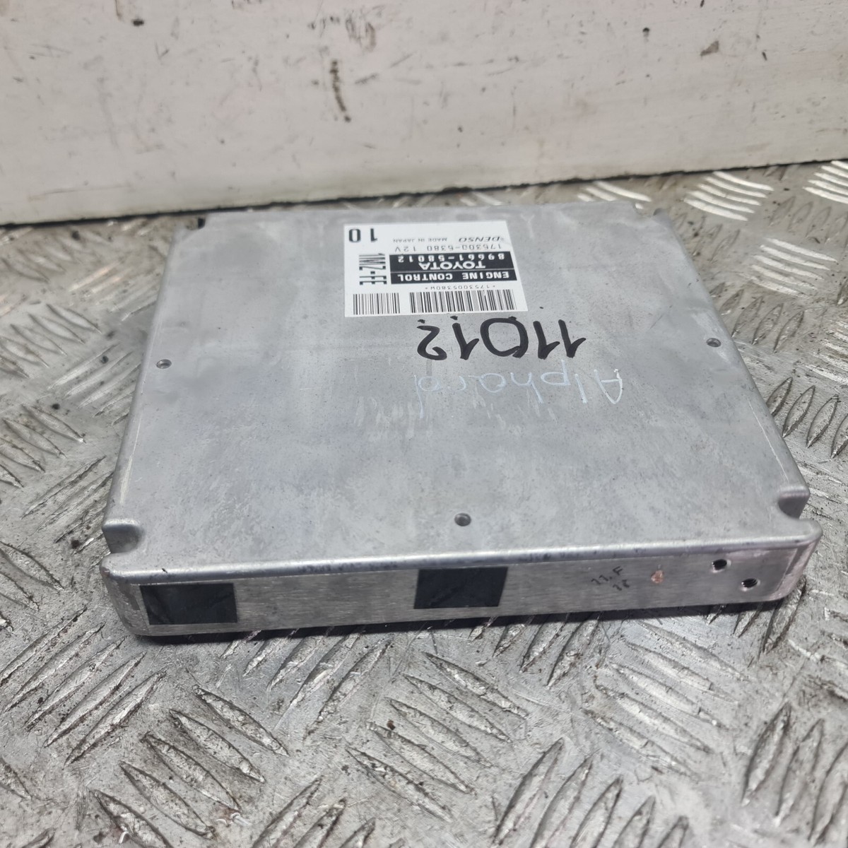 Toyota Alphard 04 engine control module ECU 3.0 Petrol 1MZ-FE