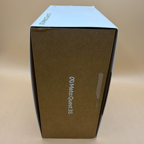 Meta Quest 3S 128GB Standalone All-in-One VR Headset MC-1204060-03 - Picture 7 of 10