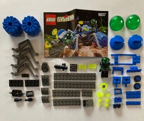 3 Lego Insectoids: 6905 Bi-Wing, 6837 Cosmic Creeper, 6817 B. Buzzer-all 100%