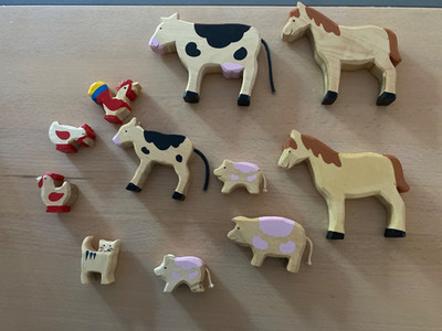 GOKI GK370 Bauernhoftiere Bauernhof Tiere Holztiere Kuh Pferd Schwein Huhn Hund 