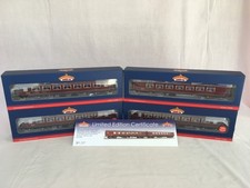 BACHMANN 39-002K  2 X TWIN PACKS MK1 PULLMAN COACHES, WEST COAST RAILWAYS, NEW