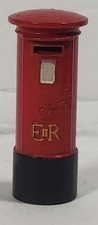 VINTAGE 1970s BRITISH ROYAL MAIL POST BOX RED DINKY TOYS ER II ELIZABETH 1.5"