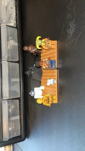 LEGO Star Wars Millennium Falcon Complete Set with Minifigures