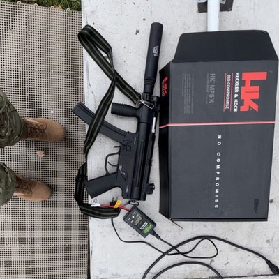 Heckler & Koch MP5K Electric Airsoft Rifle Suppressor Magazine Battery Charger
