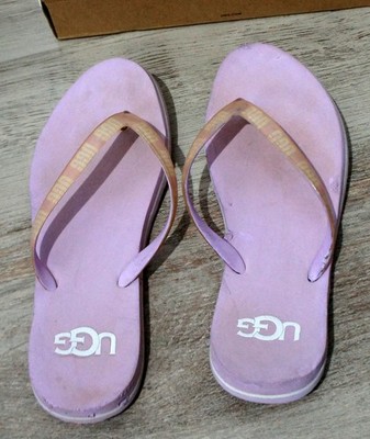 UGG Simi Graphic Logo Flip-Flops 38 flieder Modellnummer: 1099831