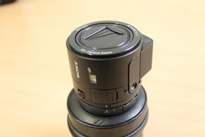 Sony DSC-QX30 Digitalkamera Cyber-Shot Smartphone Objektiv 30x optischer R1 Sens