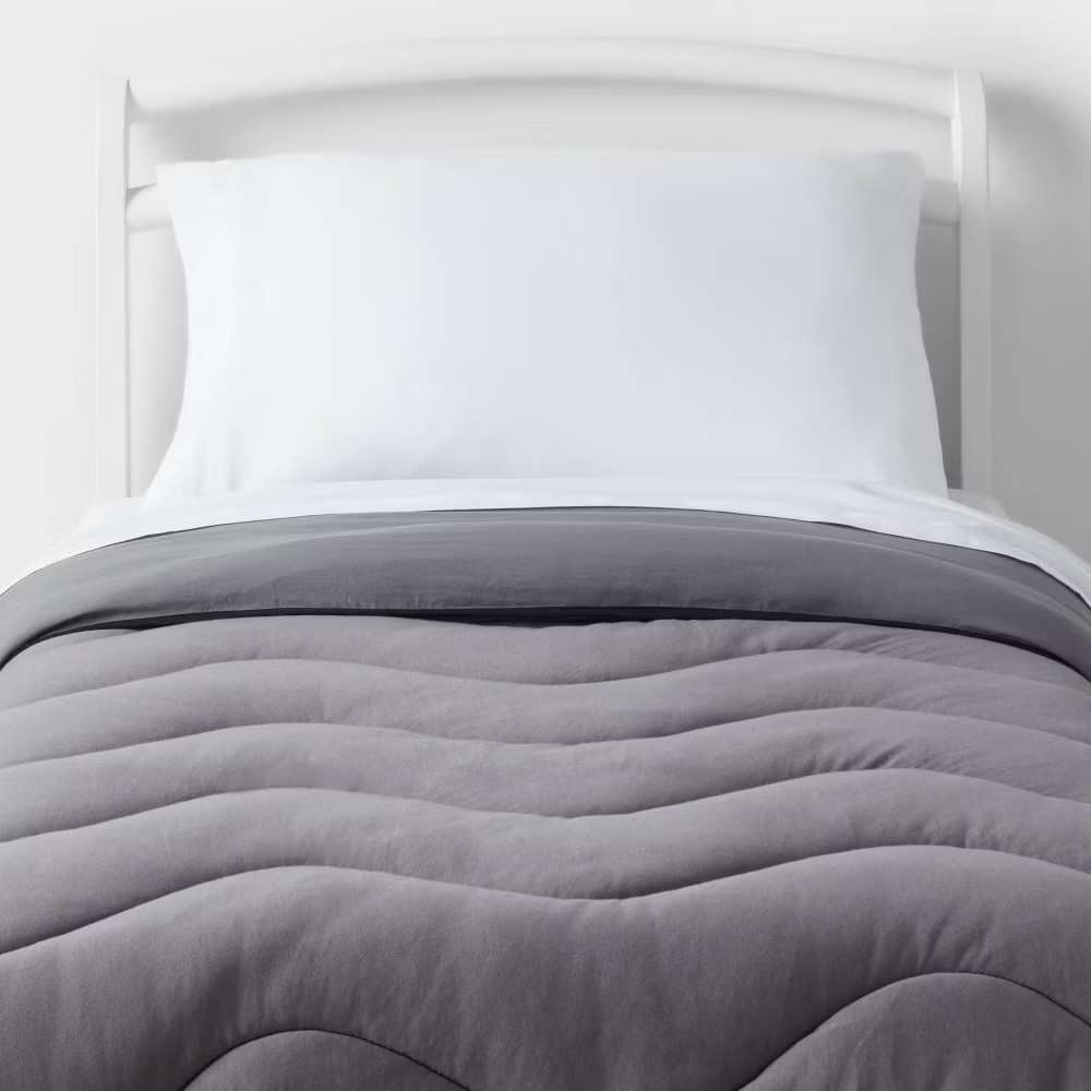 Toddler Gray Wave Kids Comforter - Pillowfort 3690₽