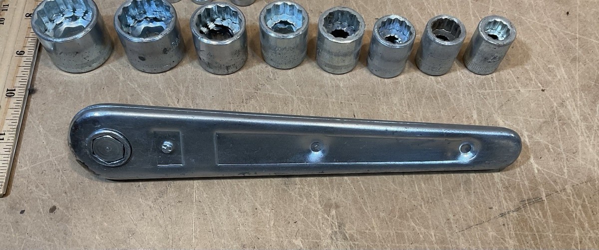 Vintage SW BRAND Japan 18 Pieces Ratchet Socket Set with Wall