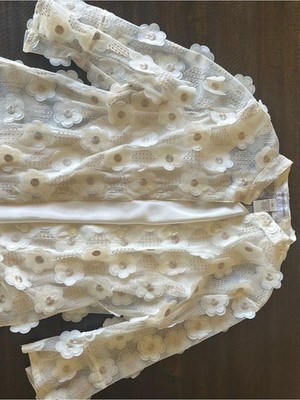Drapers & Damons Petite 3D Flower Mesh Blouse Button Down PM