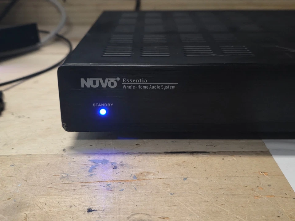 Sistema de audio NuVo NV-E6GM esencial para toda la casa de 6 zonas Foto 2 de 4