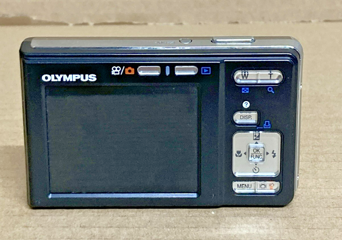 Olympus X-15 Digital Camera With Battery 8.0 Mega Pixel Untested