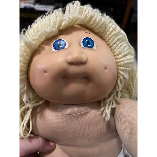 Cabbage Patch Doll Blond Hair Blue Eyes RARE 1982 - Picture 3 of 6
