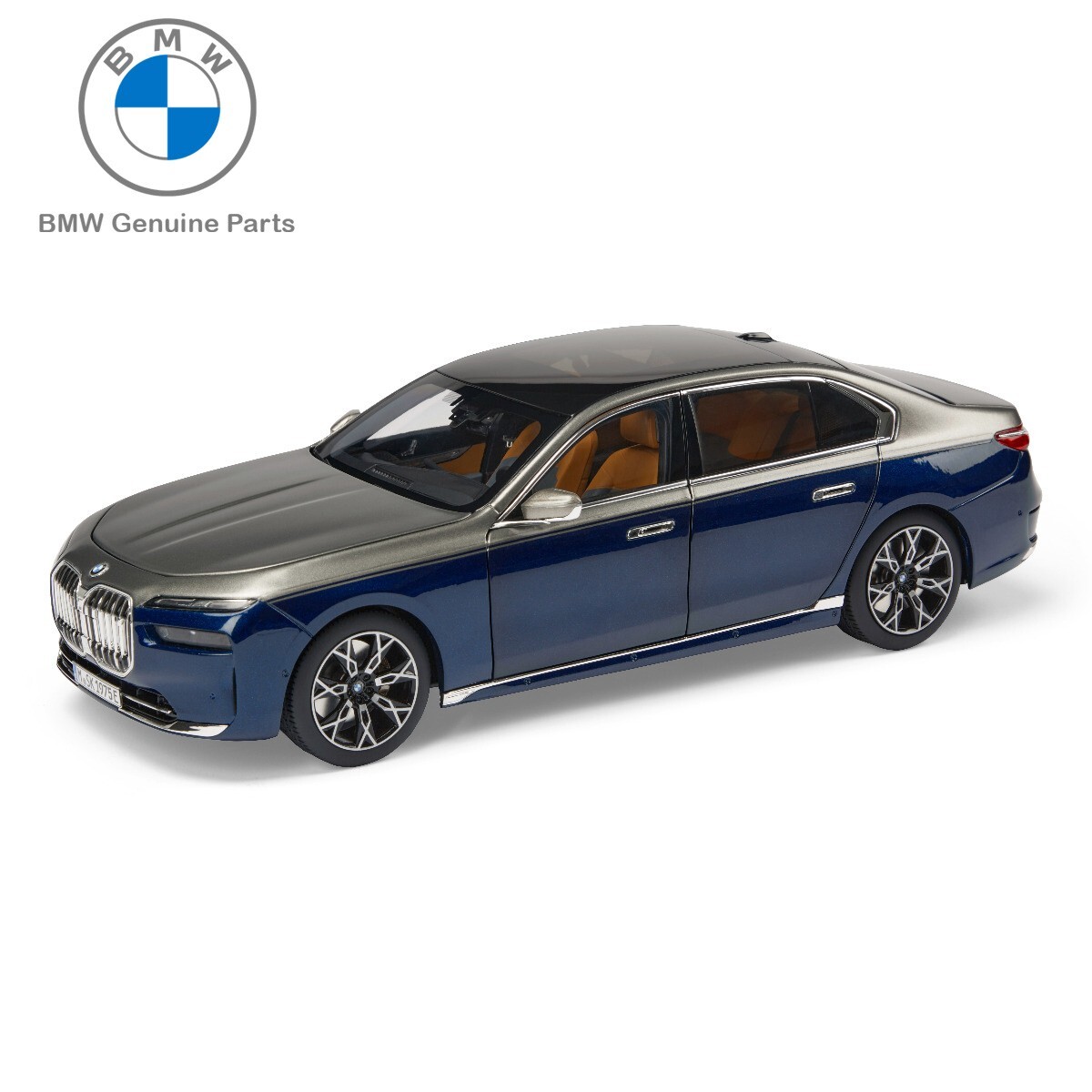BMWI7 G70 モデルカー 1/18 Genuine BMW G70 7 Series i7 Xdrive60 2023 Blue Silver