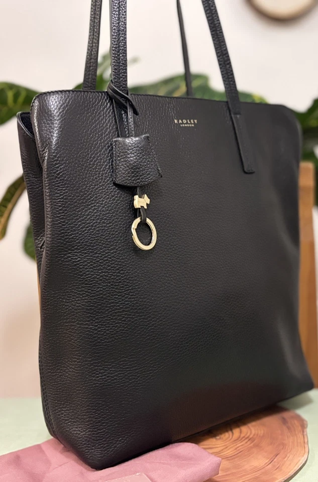 Radley London handbag / shoulder/ laptop work Bag/black leather £256vgc - Image 2 of 4