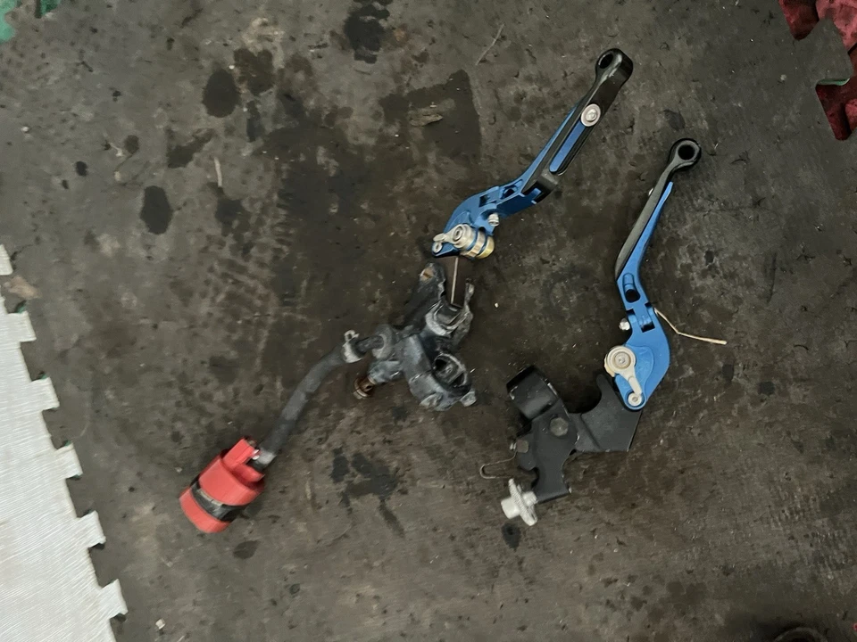 Palancas de freno embrague izquierdo derecho SUZUKI HAYABUSA 2001-2007 AFTRMARKET Foto 4 de 4