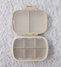 Travel Pill/Medication Organizer With 8 Compartments Snap Close Plastic Case