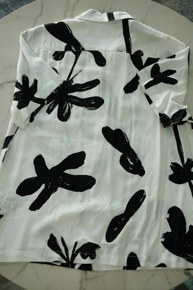 OBEY Men’s M Button-Up Shirt Black White Floral Print Aloha Casual Style - Image 3 of 4