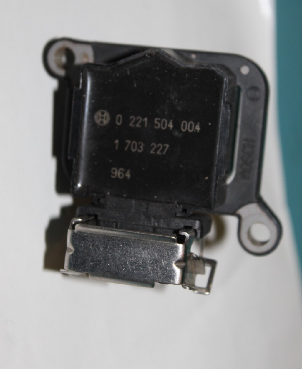 BOSCH 0 221 504 004 IGNITION COIL  NEW NO BOX 0221504004 BMW E36 E38 E39