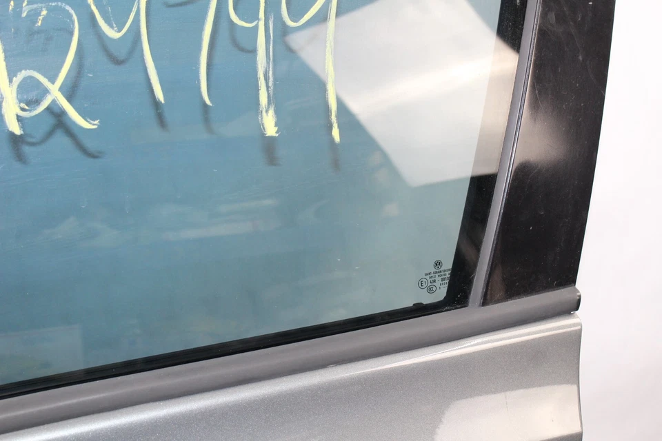 2010-2014 大众高尔夫 GTI R MK6 前左球杆门壳面板 原始设备制造商 — 第 4/4 张图片