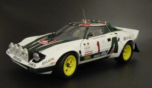 Modellini di auto e moto radiocomandati Kyosho Scala 1:18