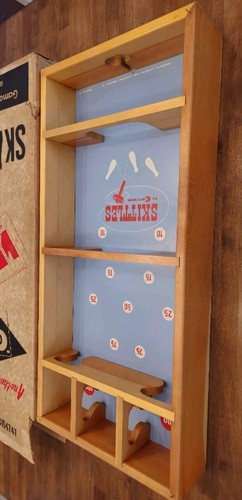 Vintage Skittles Bowling Game In Box Carrom 11 Pins 2 Tops - Missing 1 Pin - 第 10/20 張圖片