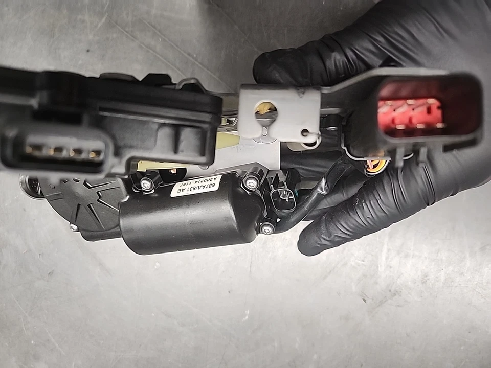 68030379AG PESTILLO MOPAR, PUERTA CORREDERA 08-20 DODGE GRAND CARAVAN lado del conductor Foto 4 de 4