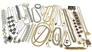Lot of Antique & Antique Style Jewelry