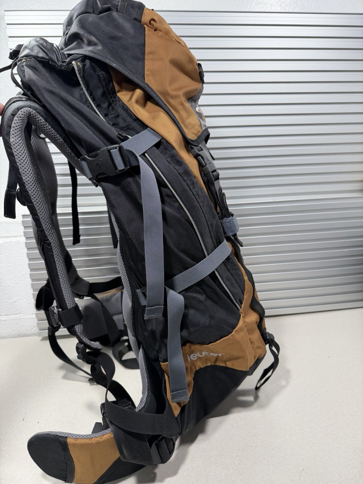 Deuter men's Guide 45+ daypack / backpack / mountaineering Backpack - LOOK