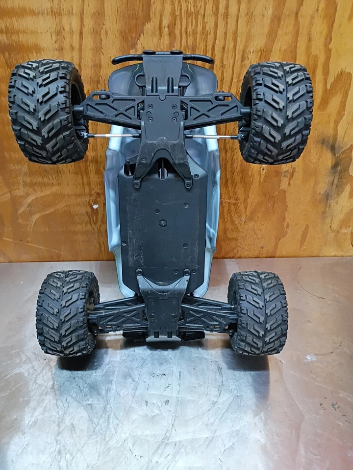 Maverick Quantum XT 1/10 4WD Electric Truck Traxxas Esc/Motor - Image 4 of 4