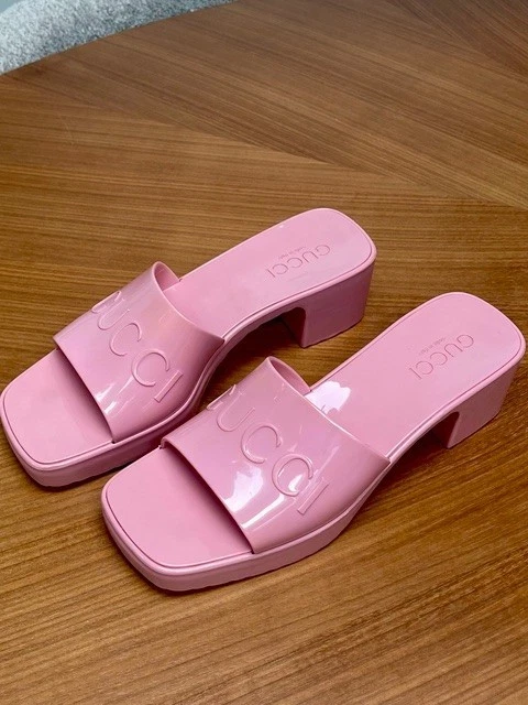 Sandalias deslizables de goma rosa polvoriento con logotipo de Gucci - Talla 38 Foto 3 de 4