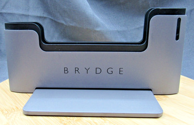 Brydge MacBook Pro Vertical Dock - Docking Station/Stand for 15 inch MacBook Pro