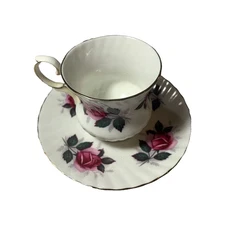 Elizabethan Fine Bone China Teacup & Saucer Pink Rose Pattern Gold Trim Ribbed E