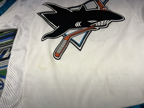 MAGLIA BRENT BURNS SAN JOSE SHARKS 2001 10° anniversario cm NHL hockey taglia M 237 - Foto 5 di 6