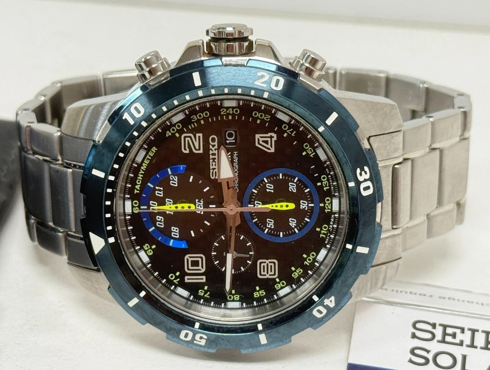 Reloj cronógrafo solar para hombre SEIKO SSC637 Jimmie Johnson edición especial 44 mm Foto 2 de 4