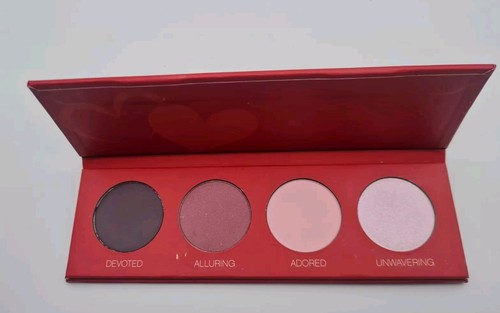 LOOK YOUNIQUE Moodstruck BELOVED Pressed Eyeshadow Eye Shadow Palette 4 Shades - Picture 3 of 3