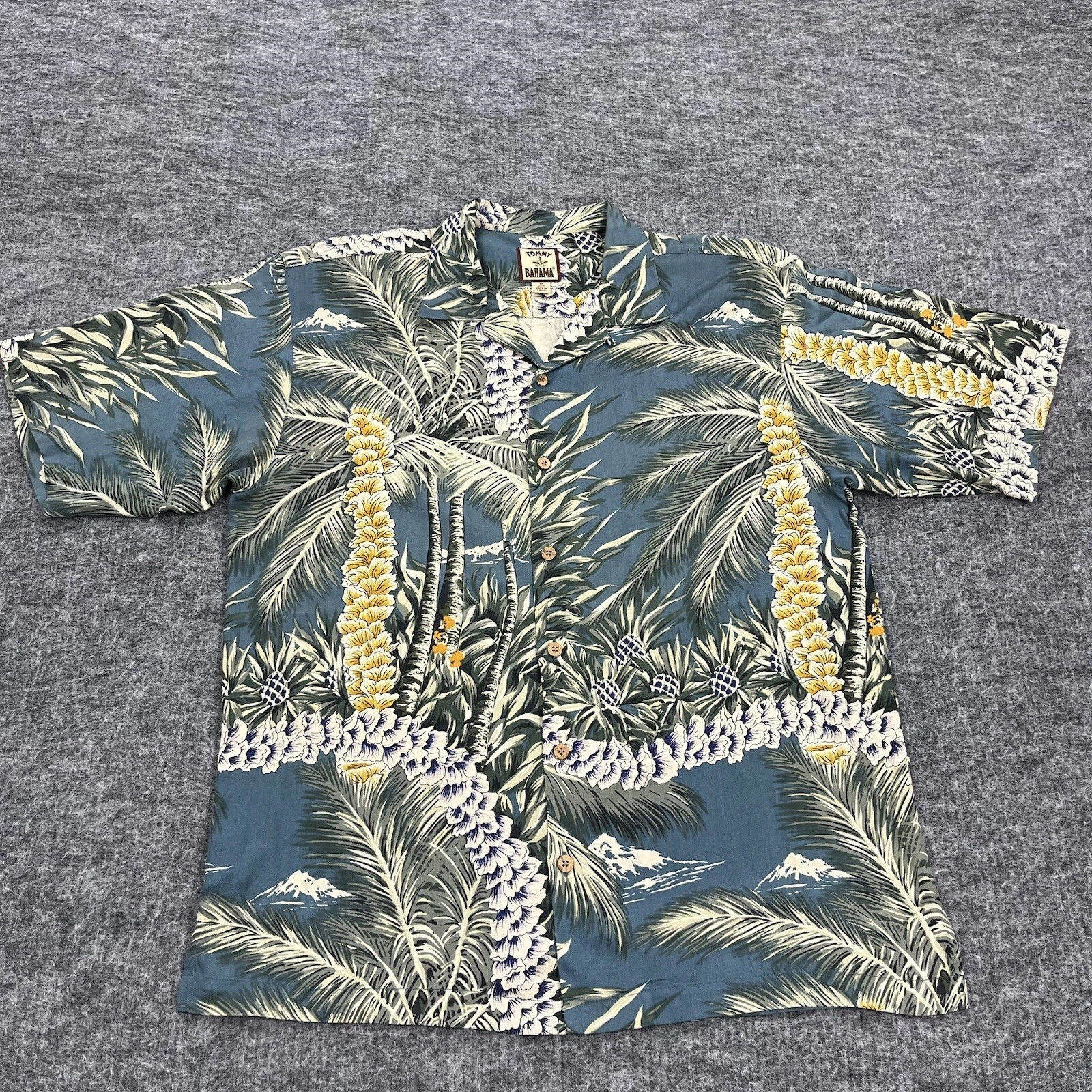 Tommy Bahama Shirt Mens Medium Silk Floral Palms Flowers Surf Beach Fishing Camp