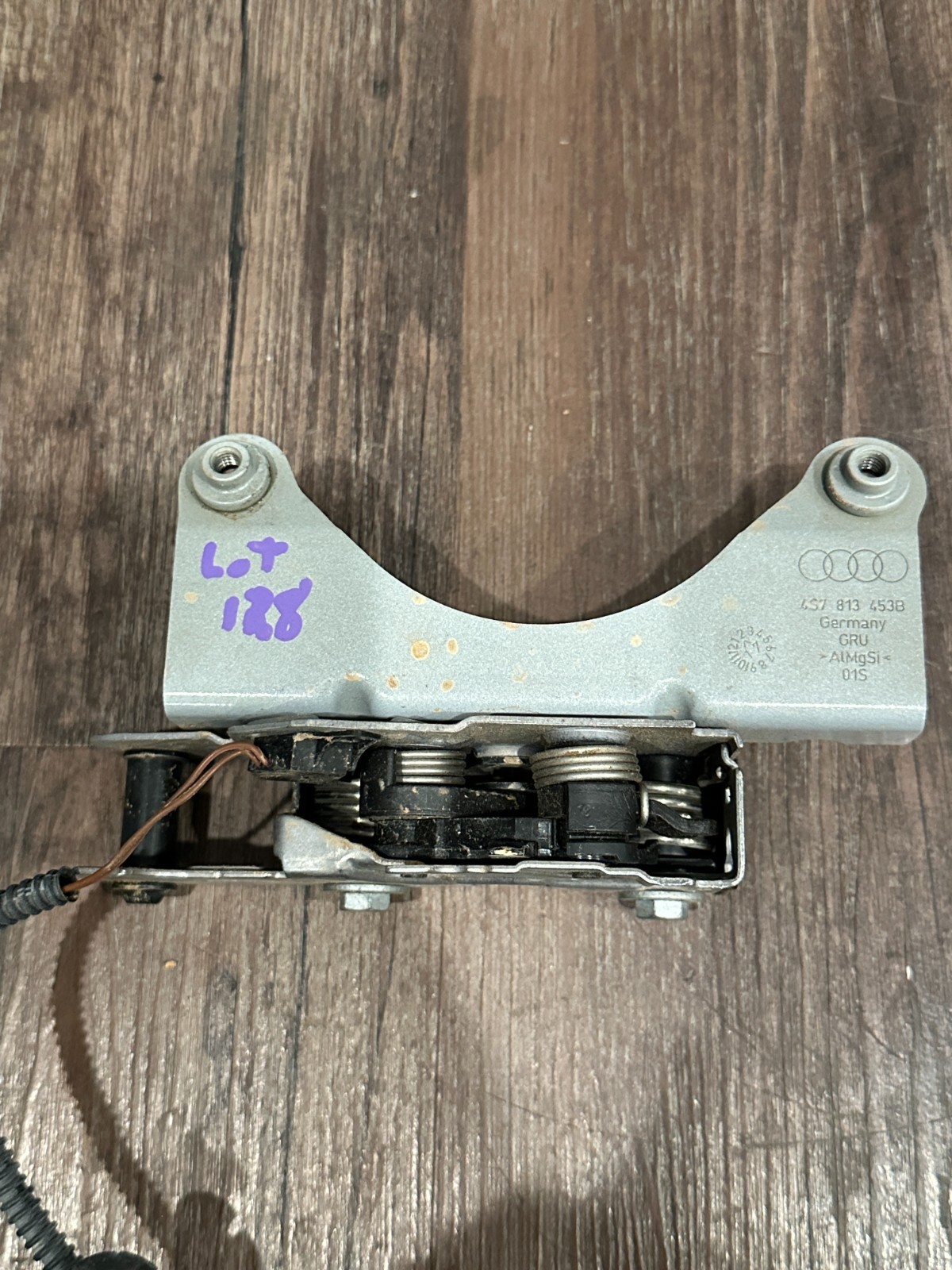 2017 AUDI R8 REAR LOCK LID LATCH OEM 4S7 813 453