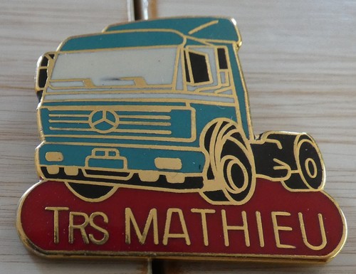 BEAU PIN'S TRANSPORT MATHIEU CAMION MERCEDES EGF 3.00 CM DE HAUT - Photo 3/5