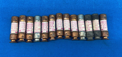 Lot of 13x Gould Shawmut Tri-onic TR2R Replacement Fuses
