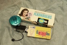 Vintage Camera Flash Lot - Sylvania Blue Dot 25B Flashbulbs Box GE M3 Clear