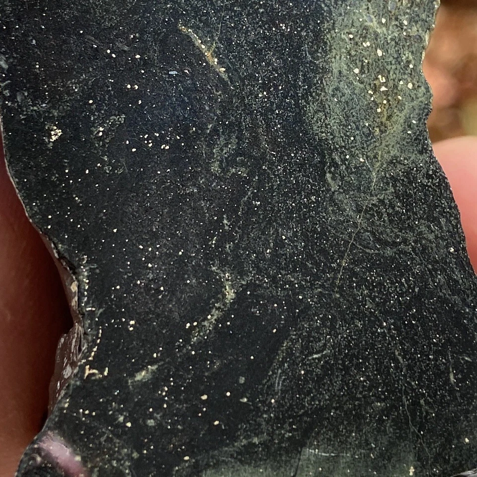 Jade verde oscuro con escamas de oro espécimen o áspero 6,32 OZ! Foto 2 de 4