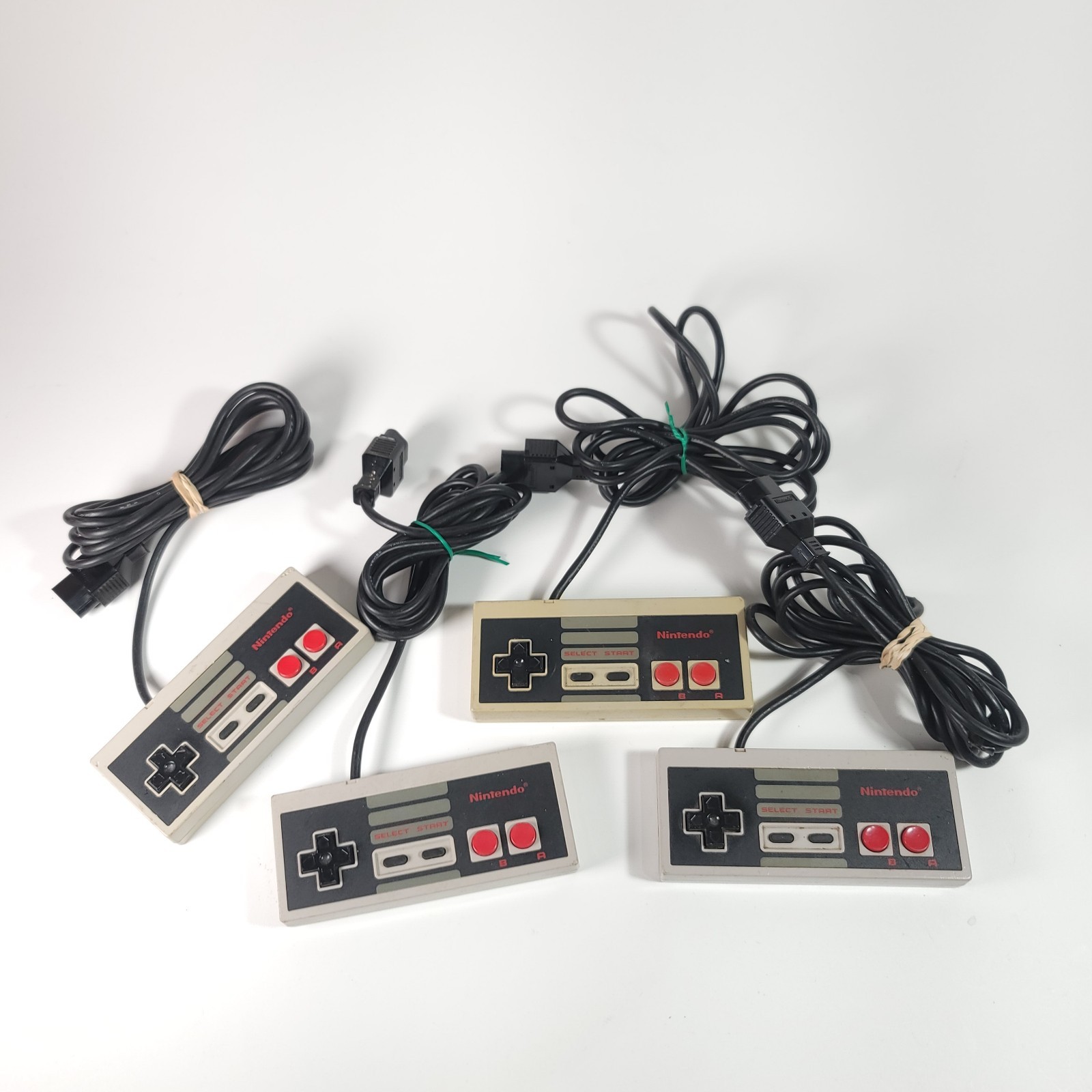 4 Nintendo NES-004 OEM Controllers Original Authentic Vintage Lot Untested