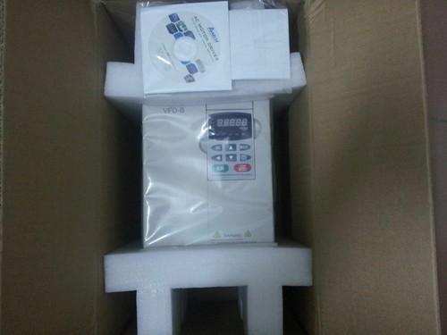 One Delta VFD110B43A VFD Variable Frequency Drive New In Box Expedited Shipping - Imagen 2 de 3