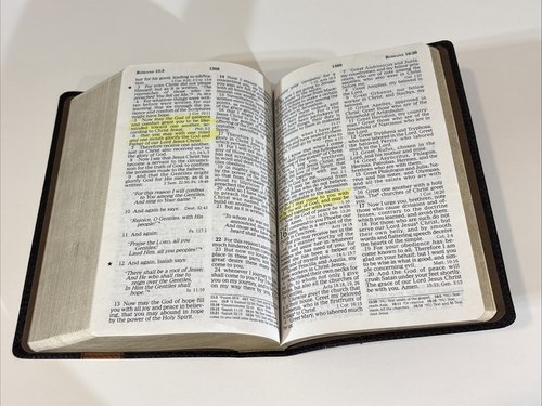 NKJV Holy Bible Giant Print W/Read Along References & Indexed: Leather 2006 - Picture 8 of 10