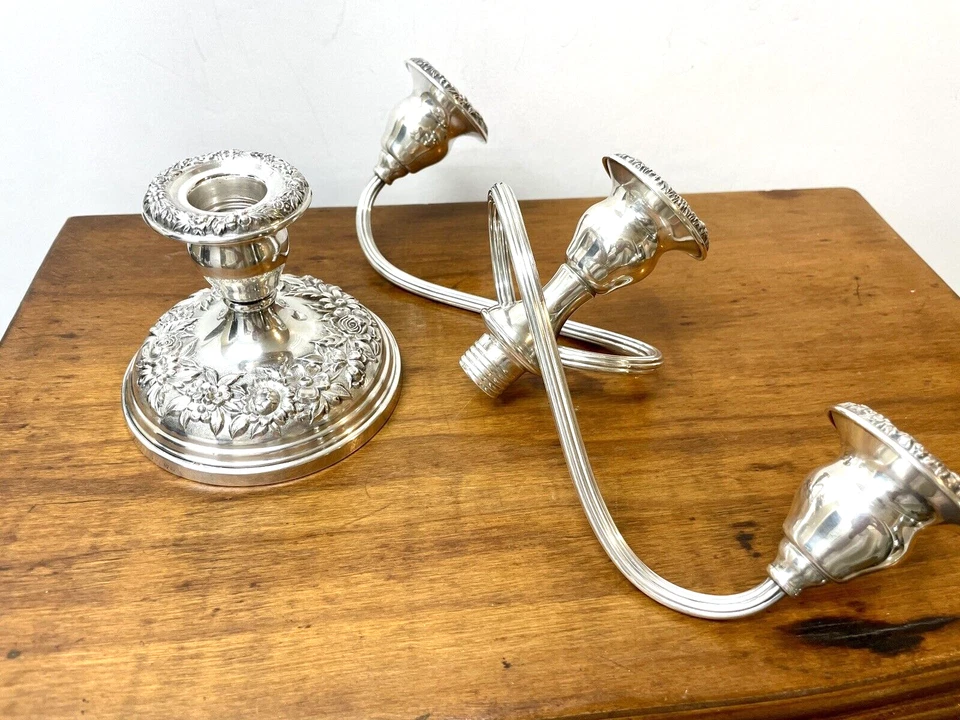 Par de castiçais S. Kirk and Son Sterling Sliver Repousse - Imagem 4 de 4