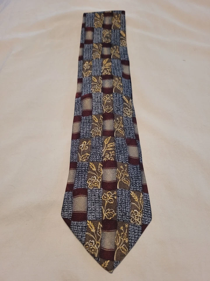 Лот из 3 галстуков Van Heusen 100% шелк узоры ASST 58 58,50 л 4 Вт б/у в отличном состоянии - Изображение 2 из 4