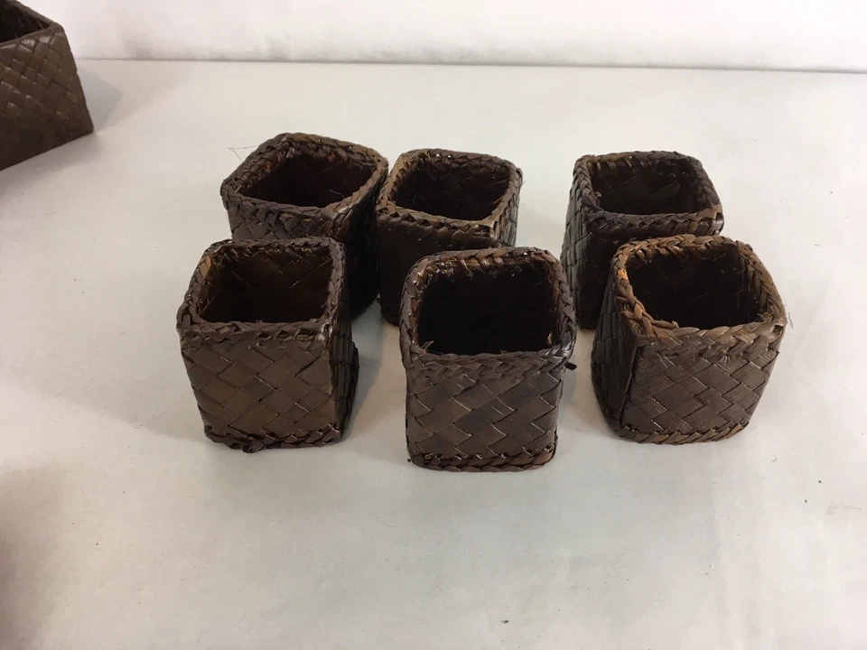 Juego de 6 soportes de anillo de servilleta tejido de ratán marrón vintage con estuche de almacenamiento Foto 3 de 4